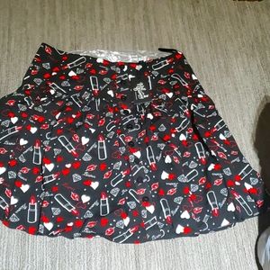 Hell bunny midi skirt.
